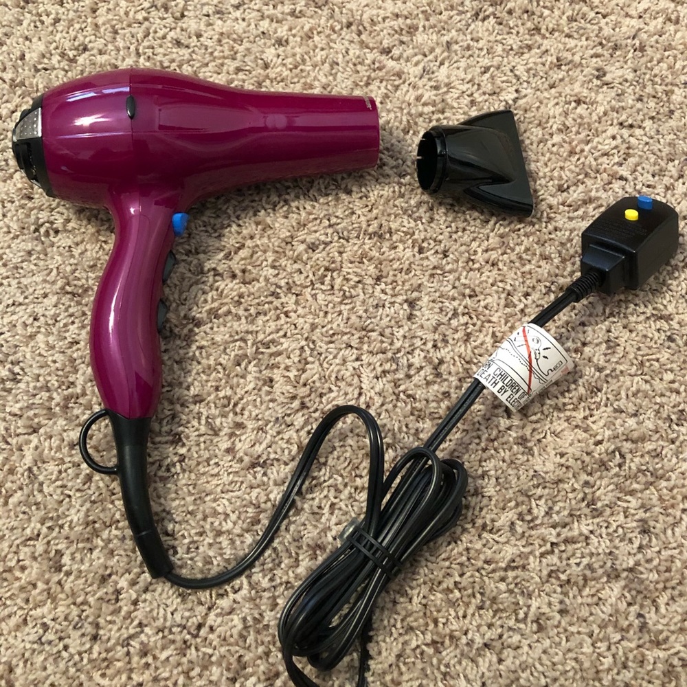 INFINITI CONAIR PRO BLOW DRYER